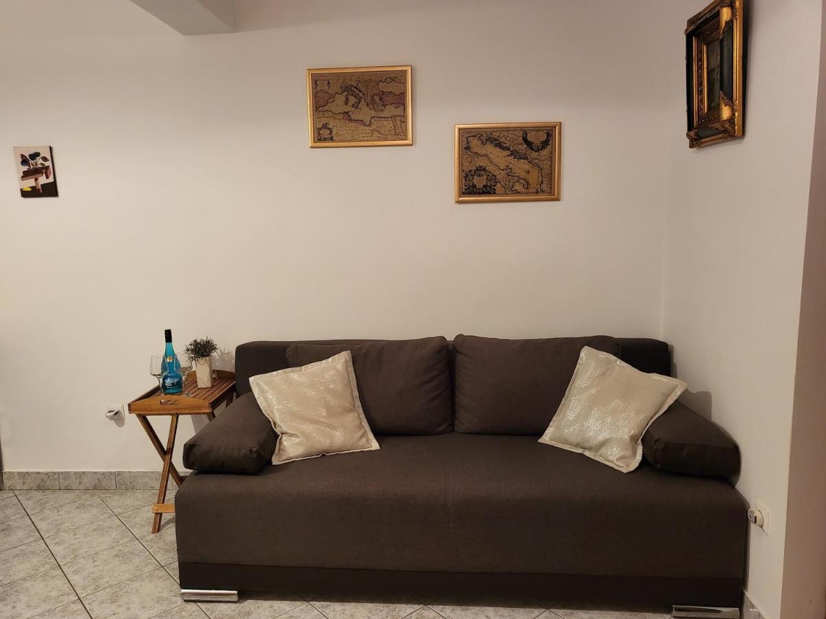 Sea&Sun Apartment Turanj Exterior photo